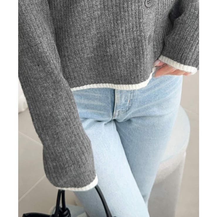 ワザありカラーで華やかさをプラス◎アシンメトリーカラー見せ裾配色多ボタンニット | Classical Elf  | 詳細画像24 