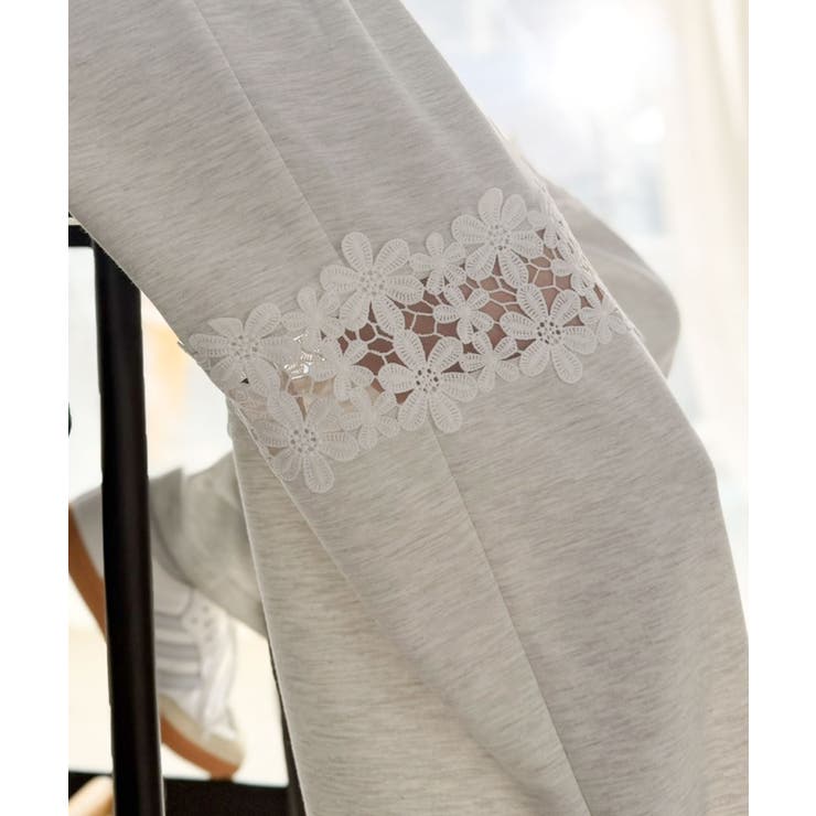 【mily bilet】唯一無二の華やかデザイン。花柄レース 切り替えスウェット… | Classical Elf  | 詳細画像32 