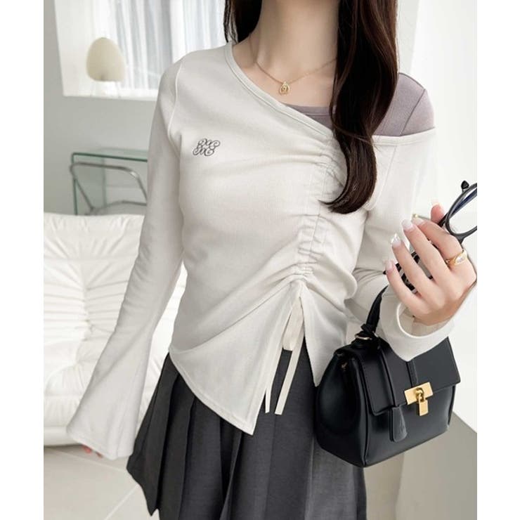 アイボリー | 美しいシルエット！アシメネックレイヤード風シャーリング使い袖フレア胸刺繍カットソ… | Classical Elf 