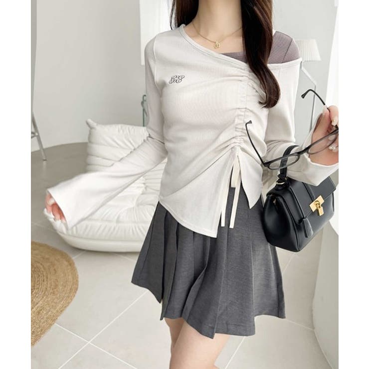 美しいシルエット！アシメネックレイヤード風シャーリング使い袖フレア胸刺繍カットソ… | Classical Elf  | 詳細画像2 