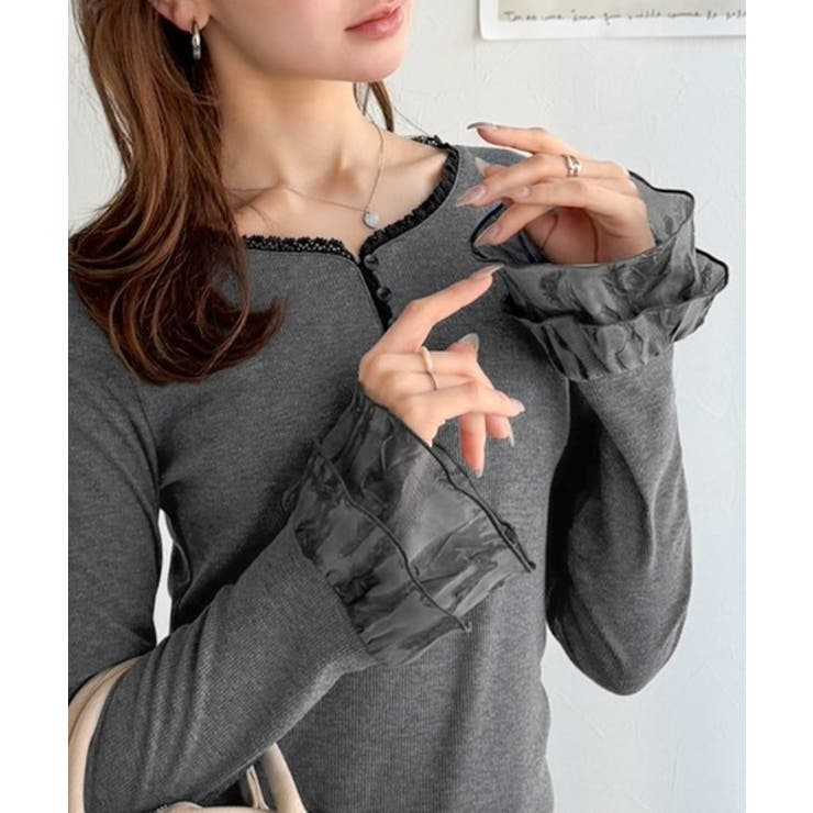 グレー | 【mily bilet】大人フェミニンを叶える。袖フリルレースヘンリーネックトッ… | Classical Elf 