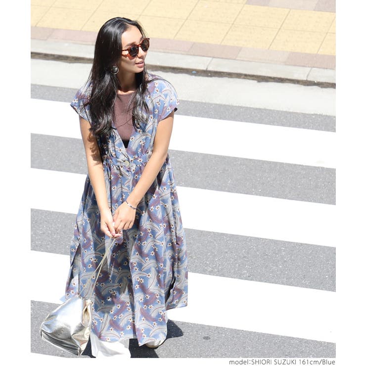 ボタニカルフラワープリントガウンワンピース 鈴木詩織さん着用(ロング