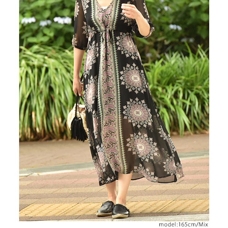 パラスパレス　タビラコ柄　フレアワンピース パラスパレス タビラコ柄 フレアワンピース