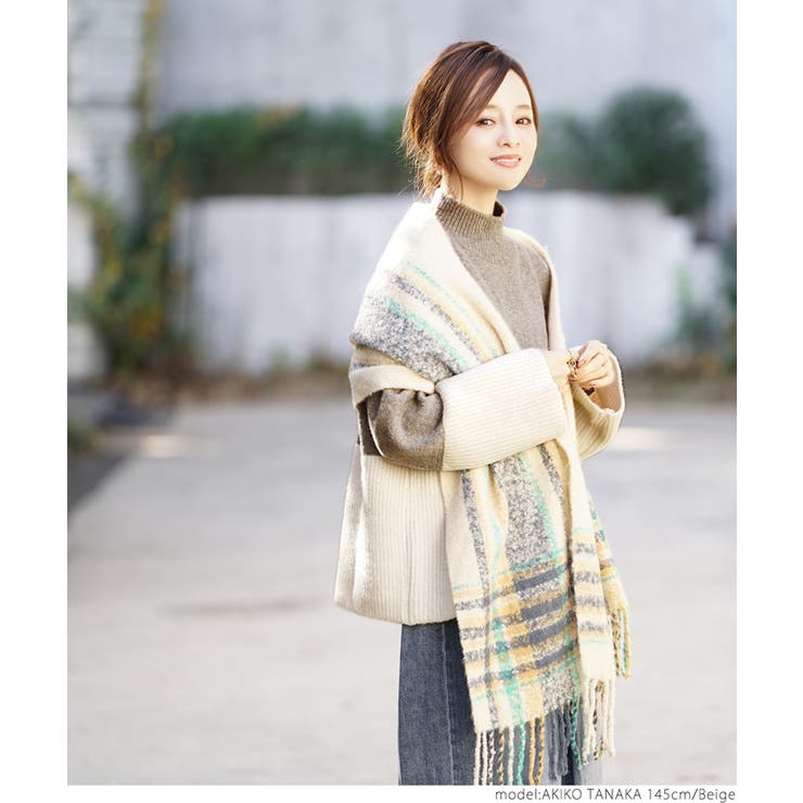 プチタートルバイカラーニットトップス 田中亜希子さん着用(akiico