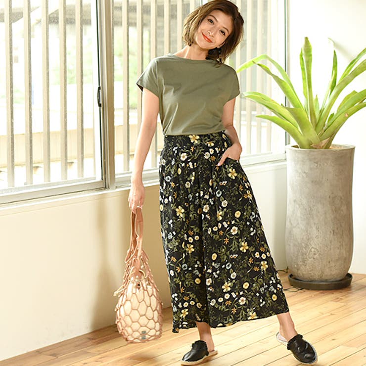 シボ感やわらか花柄ワイドパンツ 大石参月さん着用(ガウチョパンツ ロング丈 | coca | 詳細画像1 
