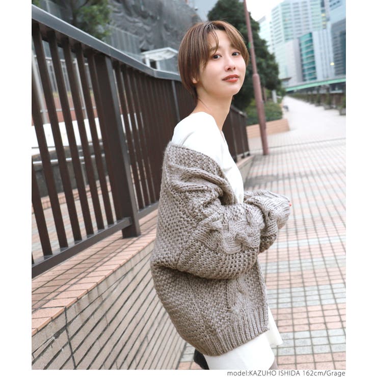ざっくり手編み風ロングスリーブニットカーディガン 石田一帆さん着用(ショート丈 | coca | 詳細画像9 