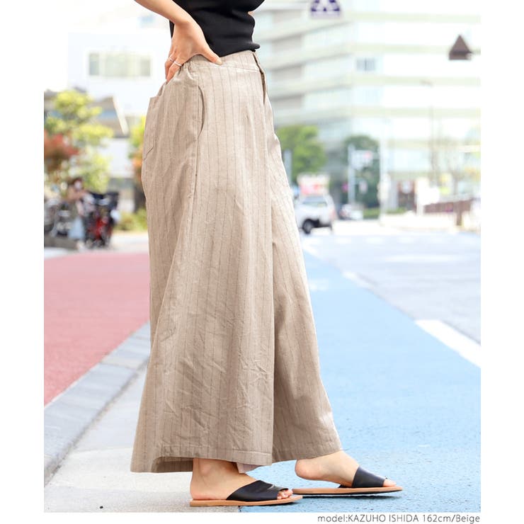 かすれストライプ麻混Aラインワイドパンツ 石田一帆さん着用