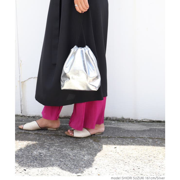［Silver］ | メタリック巾着バッグ 鈴木詩織さん着用 | coca