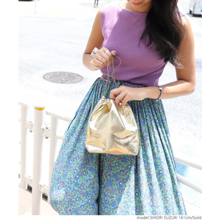 ［Gold］ | メタリック巾着バッグ 鈴木詩織さん着用 | coca