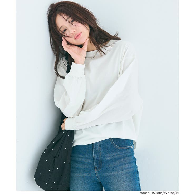 [White] | ゆるっと着こなす、体型カバーも叶うビッグシルエットトップス | coca