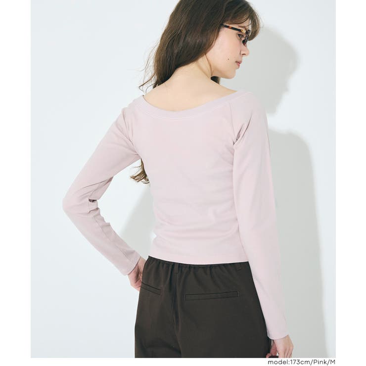 滑らかな肌触りと美シルエットが魅力のスムースラグランオフショルダートップス | coca | 詳細画像16 