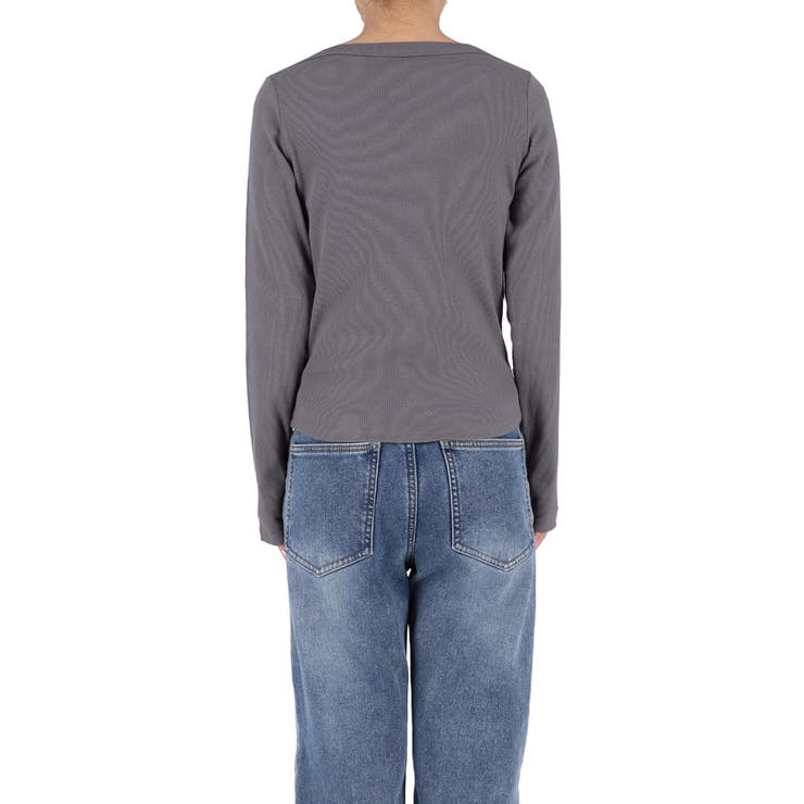 デコルテを美しく見せるボートネックデザインのリブカットソー | coca | 詳細画像8 