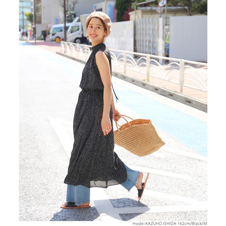 変形ドット柄ノースリーブワンピースcocaオリジナル 石田一帆さん着用