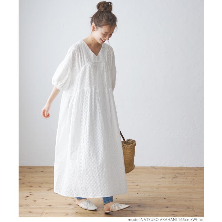 エンブロイダリーVネックワンピース[品番：PA000012409]｜coca