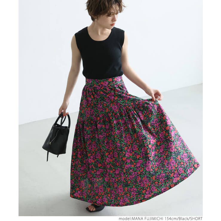 ブラックピンク花柄スカート