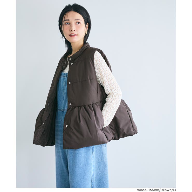 ［Brown］ | 【新色追加】フード付きペプラム中綿ベスト | coca