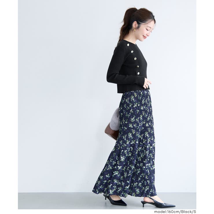 上品なゴールドボタンがアクセントのニットトップス | coca | 詳細画像12 