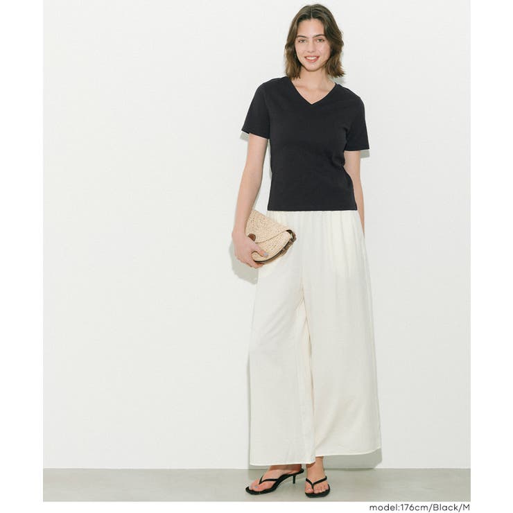 すっきりVネックで上品な抜け感を叶える スムーストップス〈４サイズ展開〉 | coca | 詳細画像17 