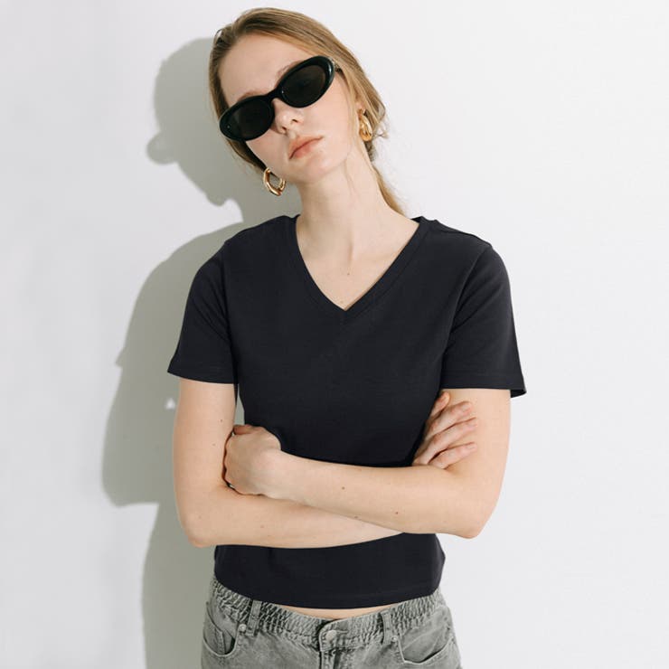 すっきりVネックで上品な抜け感を叶える スムーストップス〈４サイズ展開〉 | coca | 詳細画像1 