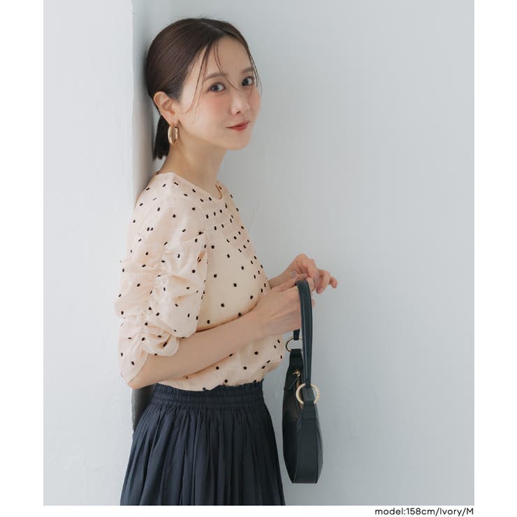 シアードットで華やぐ 袖シャーリングTOPS | coca | 詳細画像9 