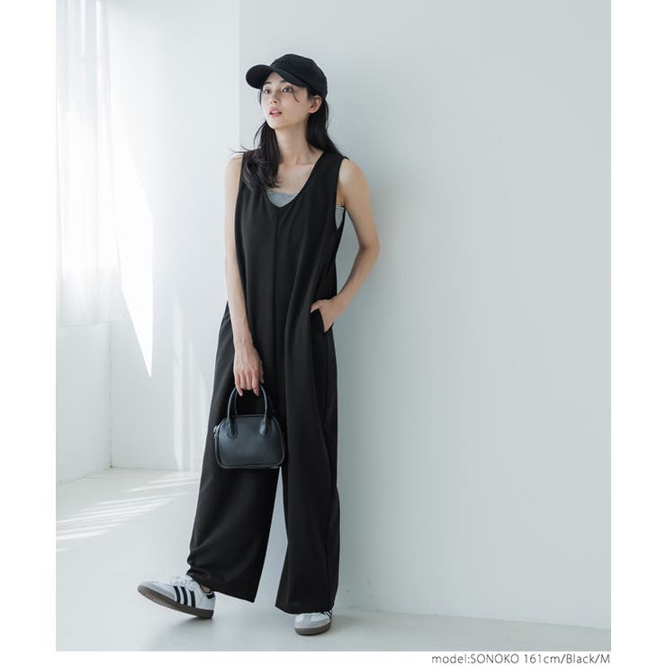 ［Black］ | カットジョーゼットVネックサロペット | coca