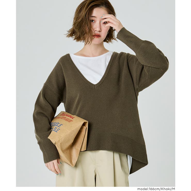 [Khaki] | 女性らしい抜け感を演出。ディープVネックニットトップス | coca