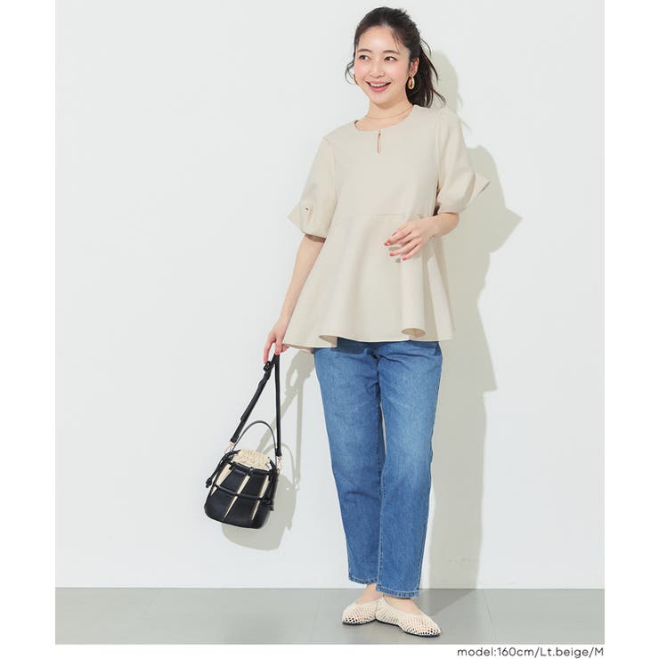 一枚で品よく決まる、ボリューム袖ペプラムブラウス | coca | 詳細画像14 