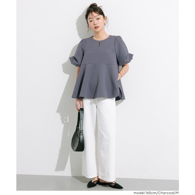 一枚で品よく決まる、ボリューム袖ペプラムブラウス | coca | 詳細画像4 