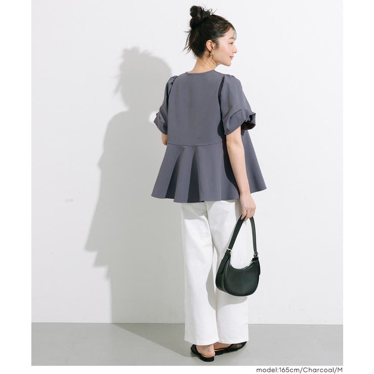 一枚で品よく決まる、ボリューム袖ペプラムブラウス | coca | 詳細画像6 