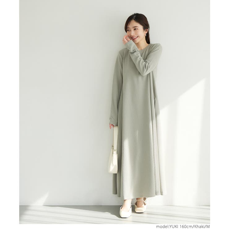 キャラメル　ワンピース　新品 フラワーMIXサテンドットワンピース[LA36-26R602]｜URBAN