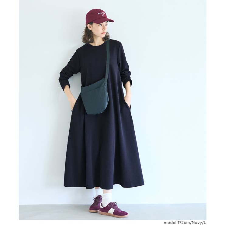 No.772 FILA エンボス加工の激痩せNAVYワンピース☆XL☆新品☆ コカ coca エンボス加工半袖フレアワンピース （Black） -靴