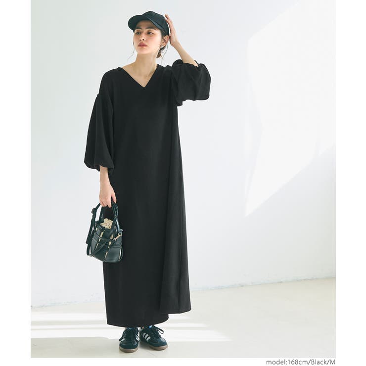 エンボスVネック袖ぽわワンピース[品番：PA000015767]｜coca