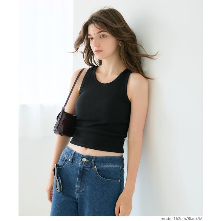 外で着られるブラトップス OUT BRA クロップド丈タンクトップ