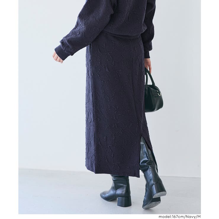 ［Navy］ | スリット×素材感で魅せる 膨れジャカードスウェットスカート〈セットアップ対応〉 | coca