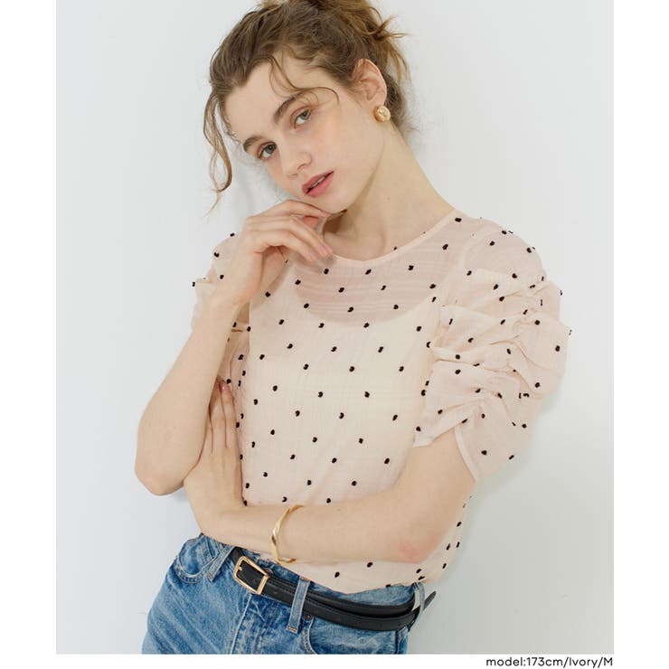 ［Ivory］ | シアードットで華やぐ 袖シャーリングTOPS | coca