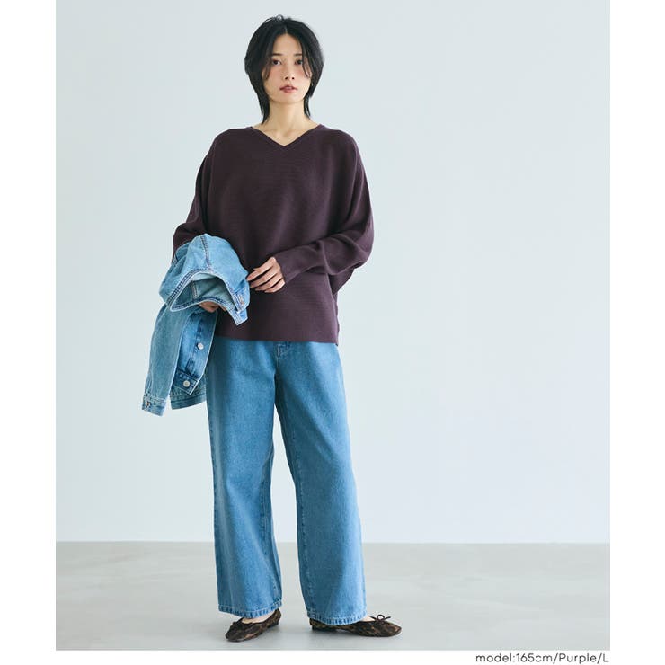 シリーズ累計79万枚突破！しっとり柔らかな素材のドルマンVネックニット | coca | 詳細画像25 