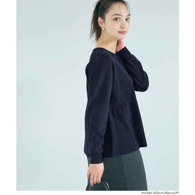 バックスタイルにさりげない華やかさを添える、パール付きフレアニットトップス | coca | 詳細画像18 