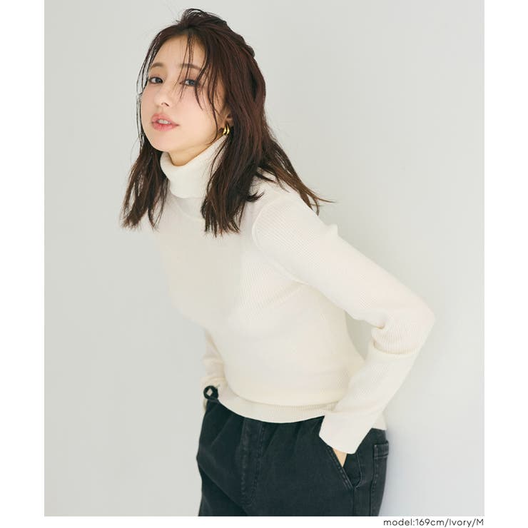 ［Ivory］ | 軽量ニット タートルネックラウンドヘム | coca
