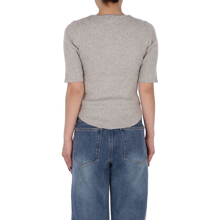 ラウンドヘムでこなれる、大人の五分丈ラウンドヘムニット | coca | 詳細画像6 