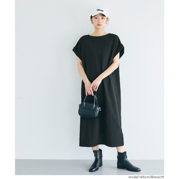 ［Black］ | 〈26ss新色登場〉エンボスボートネックワンピース【速乾・イージーケア】 | coca