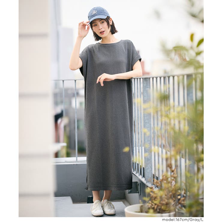 [Gray] | 〈26ss新色登場〉エンボスボートネックワンピース【速乾・イージーケア】 | coca