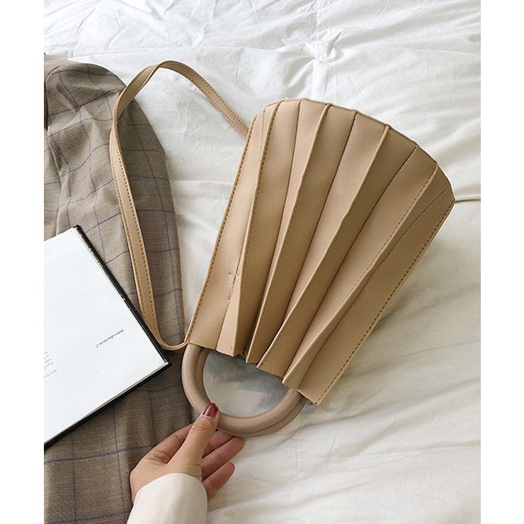 ベージュ | 冬新作 ウッドハンドルプリーツバッグ バッグ | LOVERS