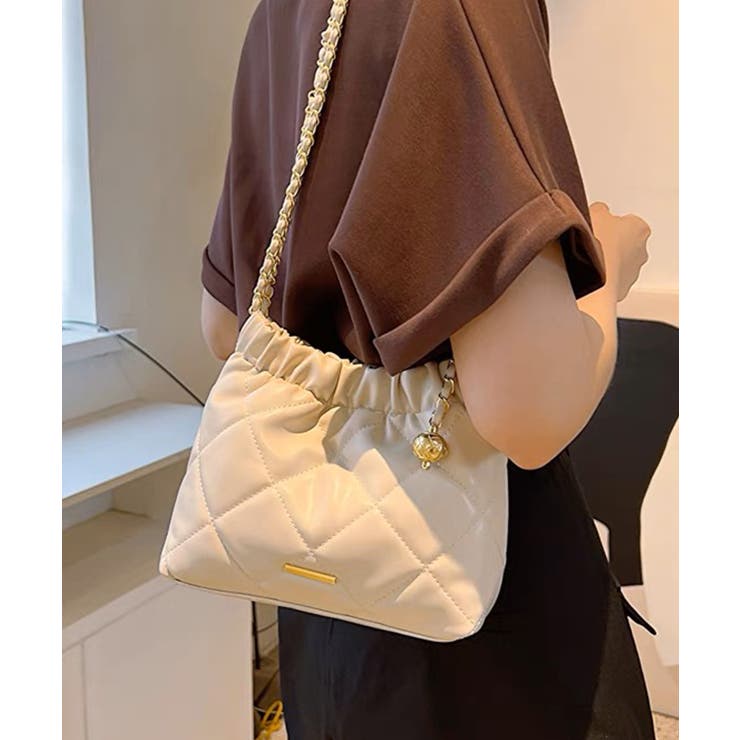 レザー巾着　クロスパッチ、キルティング レザー巾着 クロスパッチ、キルティング