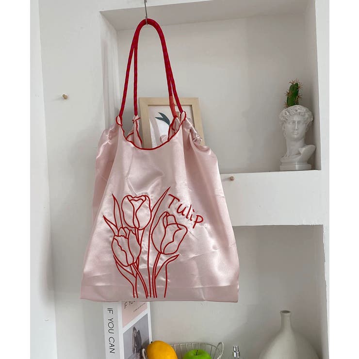 【クロスステッチ❤︎トートバッグ】ハンドメイド　サモイロフ　チューリップ クロスステッチ❤︎トートバッグ】ハンドメイド サモイロフ