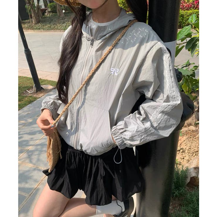 グレー | 冬新作 ワンポイントリボン刺繍 袖レースライン | LOVERS