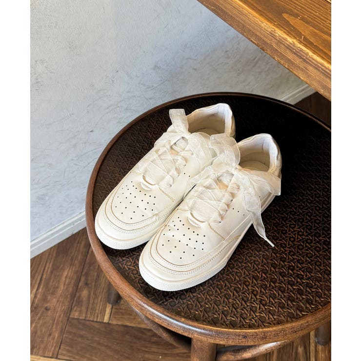 carino（カリーノ） バックストラップパンプス（パンプス