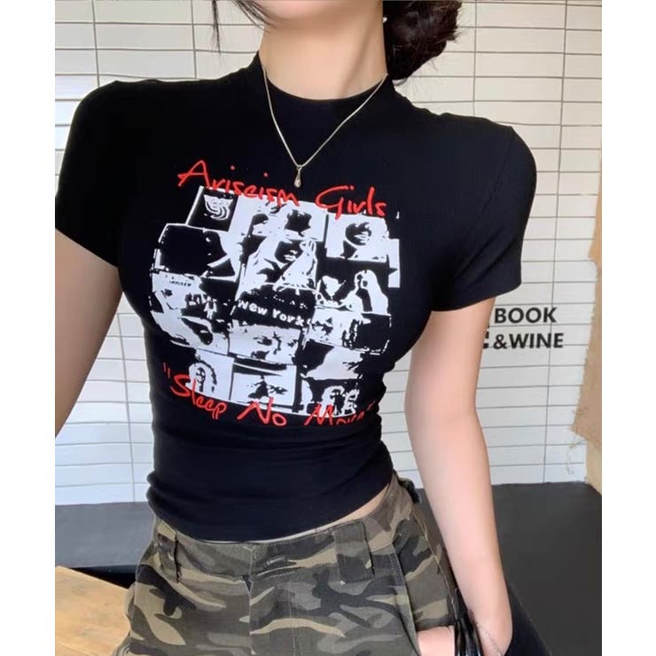 ブラック | 夏新作 モノクログラフィックデザイン スリムTシャツ | LOVERS