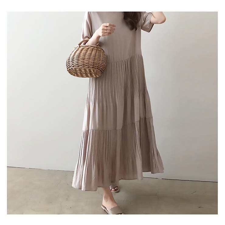 ギャザー ロングワンピース ロング丈 マキシ丈 半袖 ラウンドネック フレア 品番 Cocw Cocomomo ココモモ のレディースファッション通販 Shoplist ショップリスト