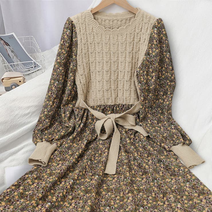【美品】COCO DEAL ニットドッキングワンピース　S ベージュ花柄 美品】COCO DEAL ニットドッキングワンピース S ベージュ花柄