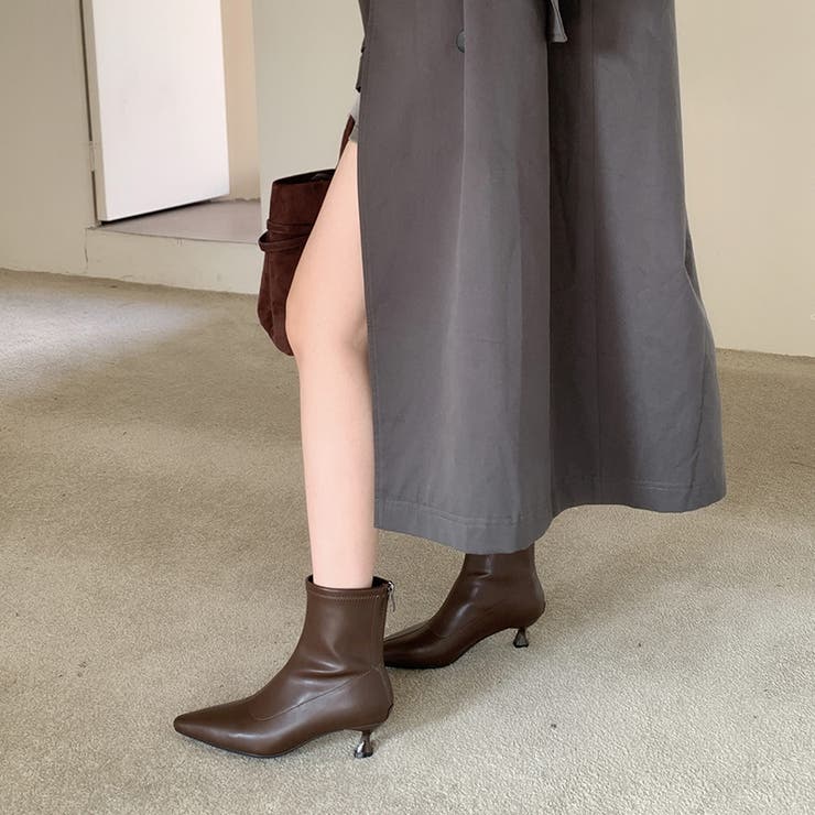 キトゥンヒールブーツ ショートブーツ ポインテッドトゥ | COCOMOMO | 詳細画像4 